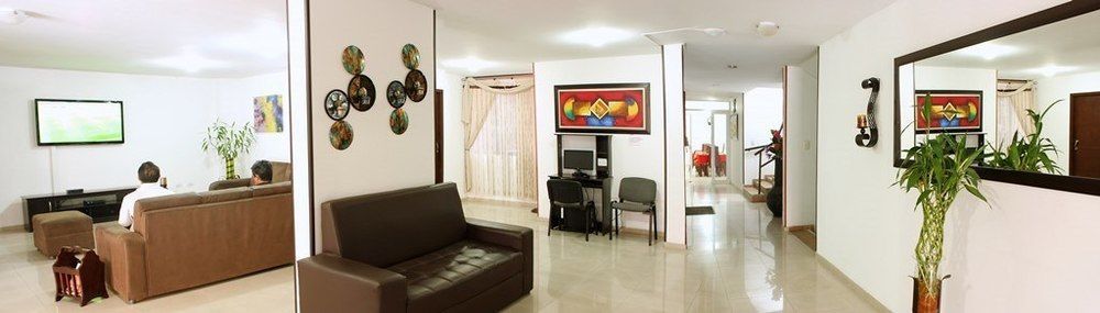 Hotel Roosevelt Plaza Cali Bagian luar foto