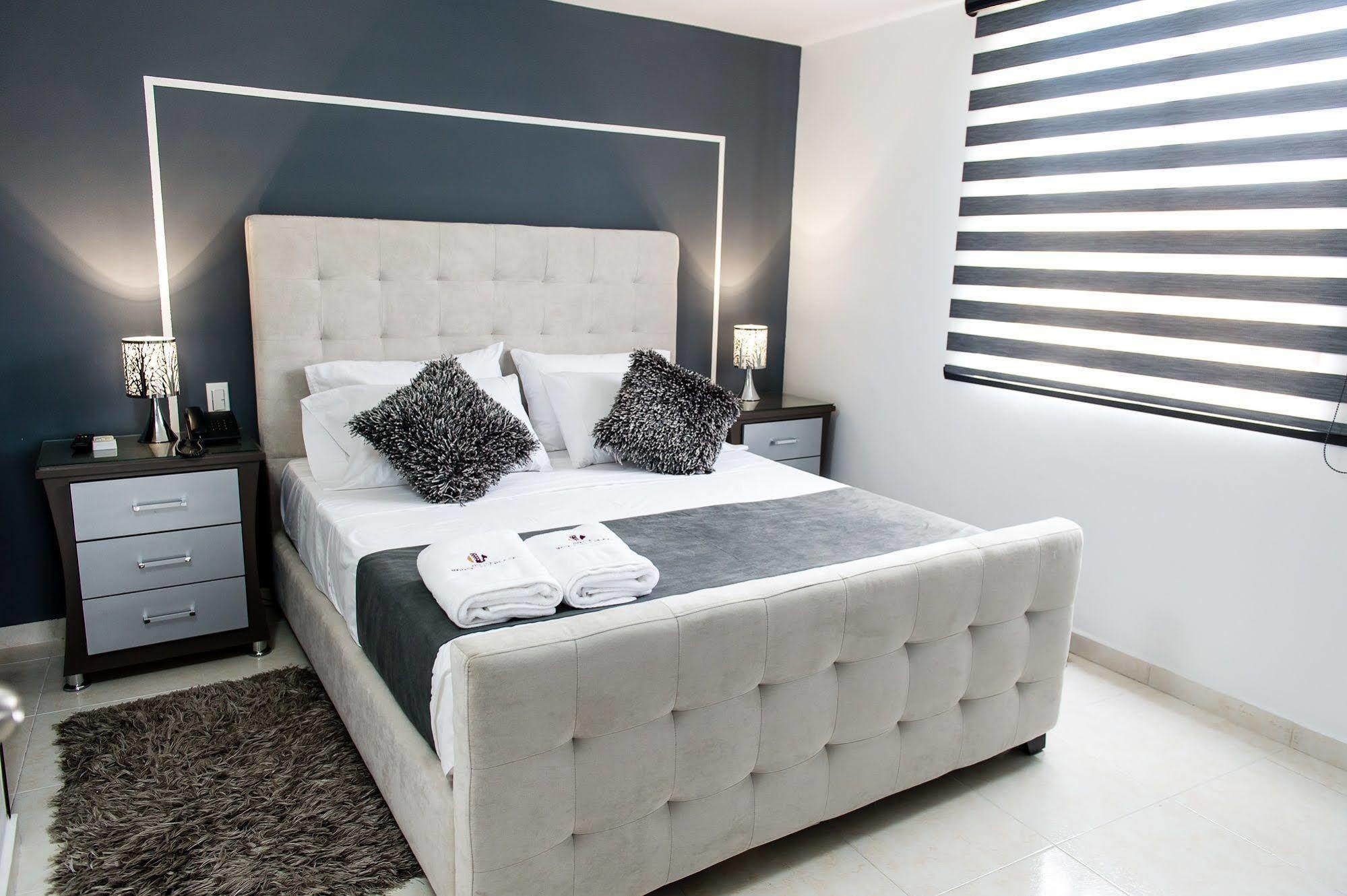 Hotel Roosevelt Plaza Cali Bagian luar foto