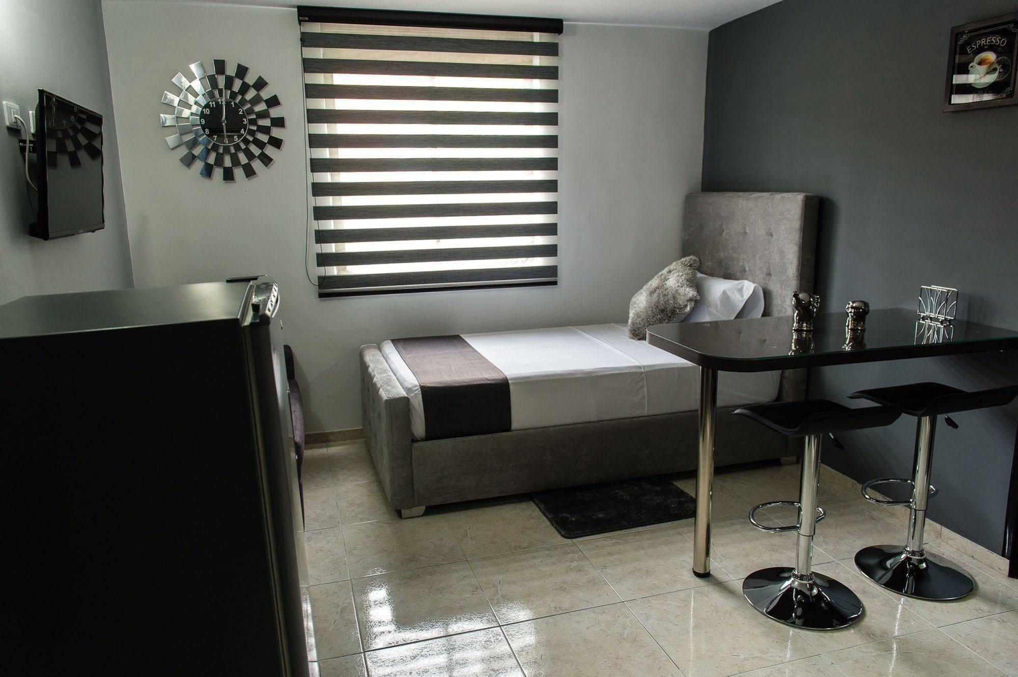 Hotel Roosevelt Plaza Cali Bagian luar foto