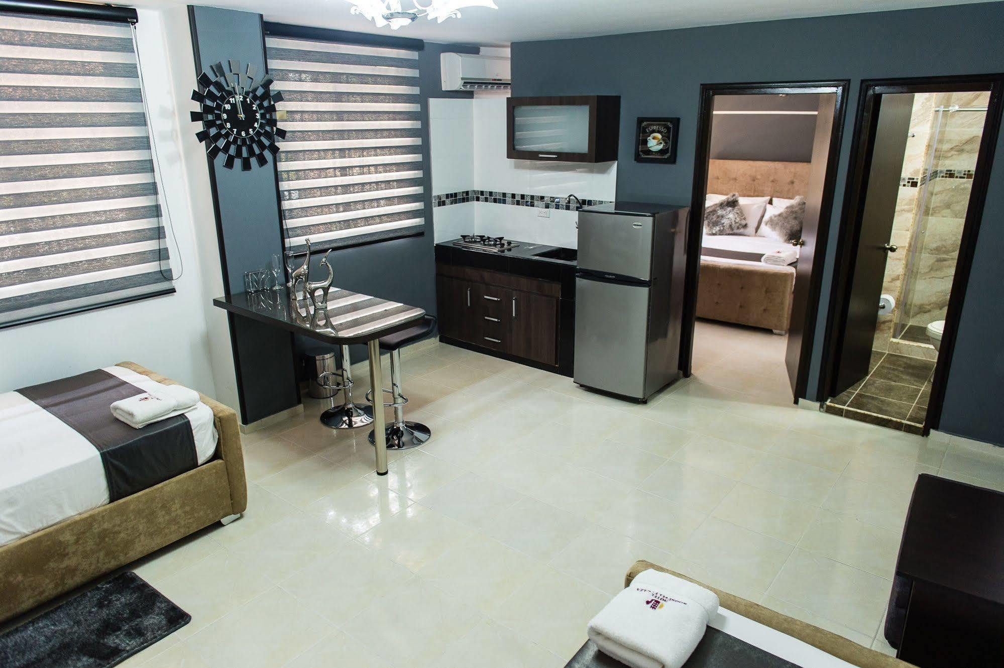 Hotel Roosevelt Plaza Cali Bagian luar foto