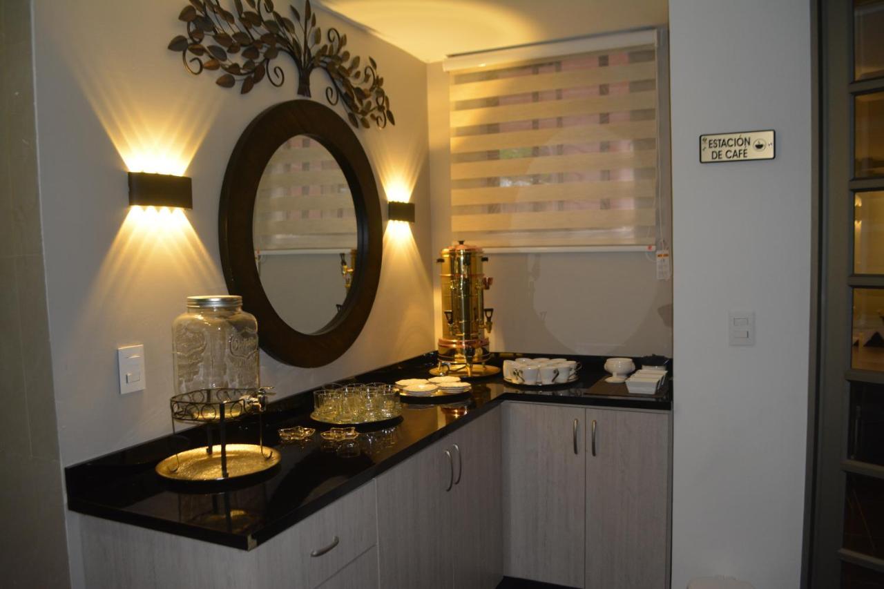 Hotel Roosevelt Plaza Cali Bagian luar foto